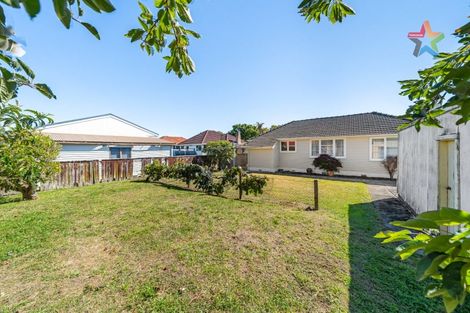 Photo of property in 6 Foster Street, Taita, Lower Hutt, 5011