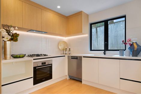 Photo of property in 6 Palmer Avenue, Glen Eden, Auckland, 0602