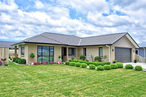 Photo of property in 13 Hartley Avenue, Carterton, 5713