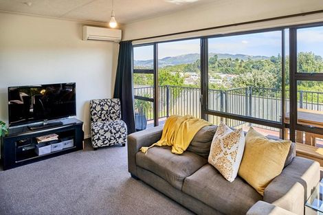 Photo of property in 29 Penguin Grove, Waitangirua, Porirua, 5024