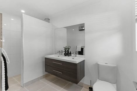 Photo of property in 32 The Runway, Wigram, Christchurch, 8042