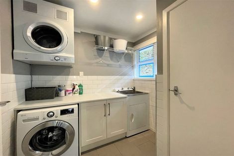 Photo of property in 59 Winston Street, Crofton Downs, Wellington, 6035