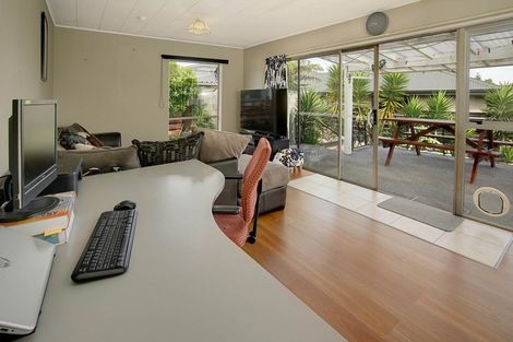 Photo of property in 2/51 Fergusson Street, Stoke, Nelson, 7011