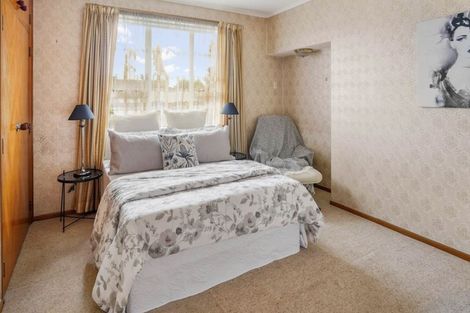 Photo of property in 235 Edmonton Road, Te Atatu South, Auckland, 0610