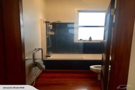 Photo of property in 124 Russell Terrace, Berhampore, Wellington, 6023