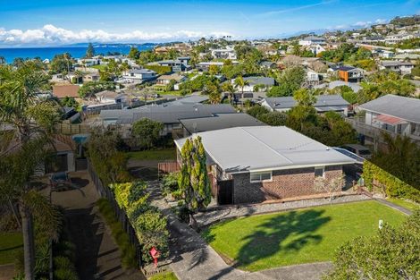 Photo of property in 1/20 Halldene Terrace, Red Beach, 0932