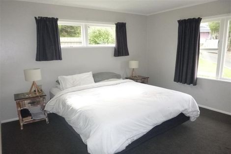 Photo of property in 80 Mulberry Street, Normandale, Lower Hutt, 5010