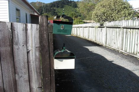 Photo of property in 1/6 Wellington Road, Wainuiomata, Lower Hutt, 5014