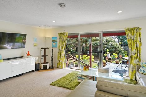 Photo of property in 6 Betula Place, Parklands, Christchurch, 8083