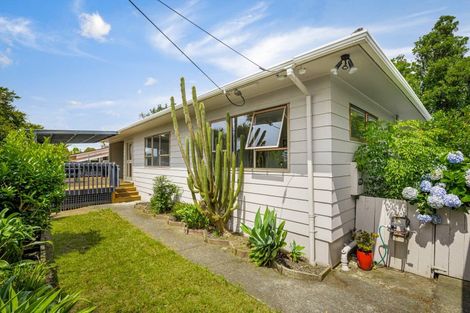 Photo of property in 27 Ferry Parade, Herald Island, Auckland, 0618