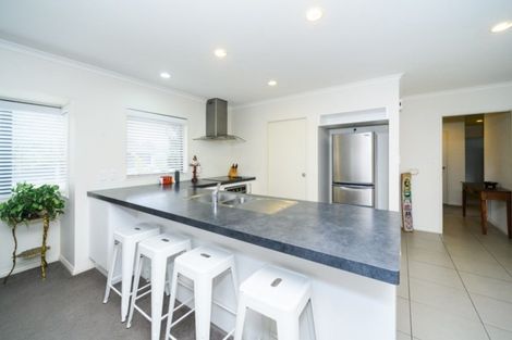 Photo of property in 2 Rose Place, Awapuni, Palmerston North, 4412