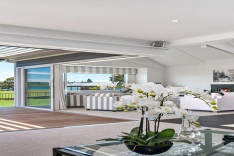 Photo of property in 16 Olsen Place, Kinloch, 3385