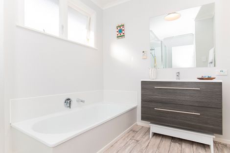 Photo of property in 143 Harris Street, Inner Kaiti, Gisborne, 4010