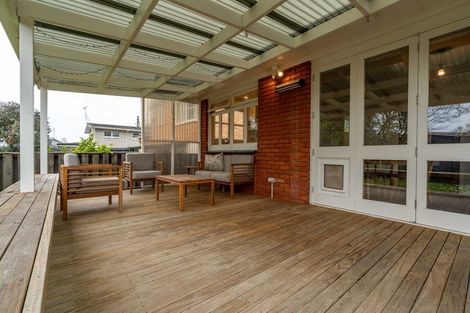 Photo of property in 16 Kensington Place, Fairfield, Hamilton, 3214