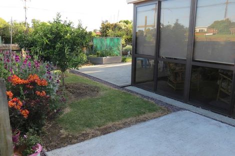 Photo of property in 96a Onerahi Road, Onerahi, Whangarei, 0110