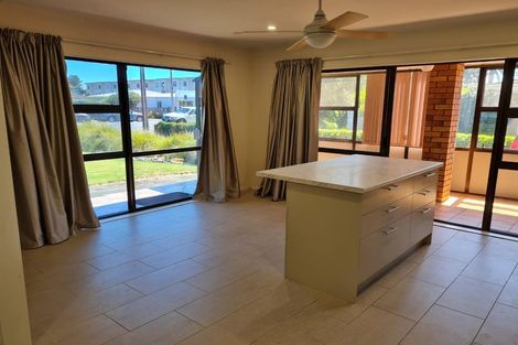 Photo of property in 12 Riverside Road, Orewa, 0931