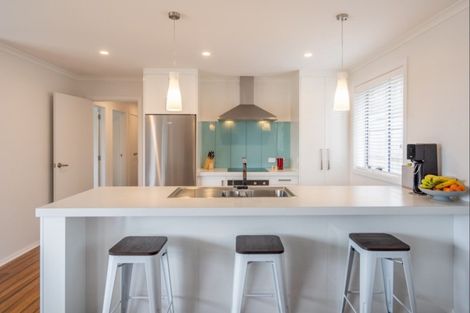 Photo of property in 9 Mahia Lane, Waikanae, 5036