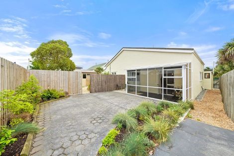 Photo of property in 227 Marine Parade, New Brighton, Christchurch, 8061