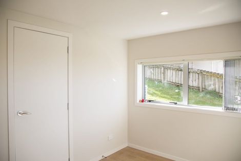 Photo of property in 93 Chelsea View Drive, Chatswood, Auckland, 0626