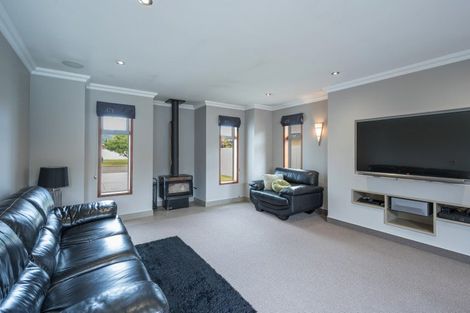 Photo of property in 25 Kitakita Grove, Motueka, 7120