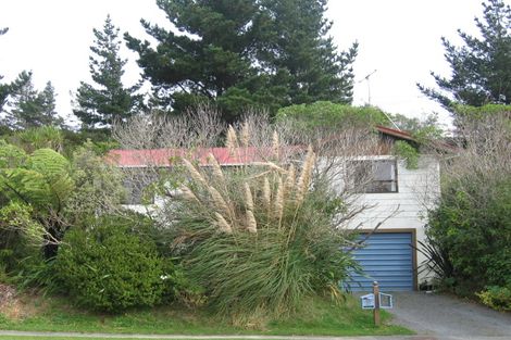 Photo of property in 9 Shaftesbury Grove, Stokes Valley, Lower Hutt, 5019