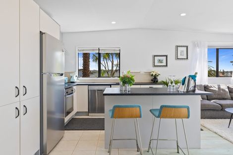 Photo of property in 120 Awaruku Road, Torbay, Auckland, 0630