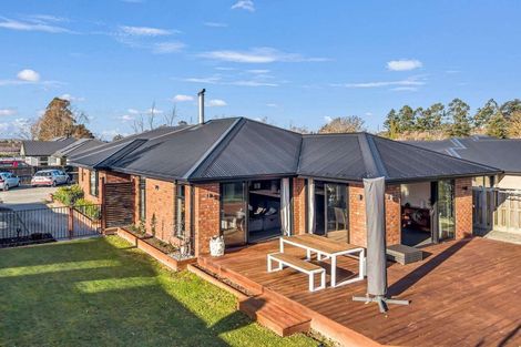 Photo of property in 8 Stonebridge Lane, Oxford, 7430