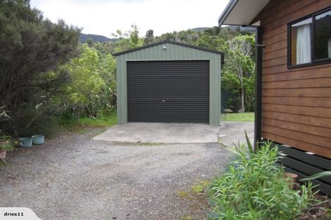 Photo of property in 17 Renata Road, Okiwi Bay, 7193