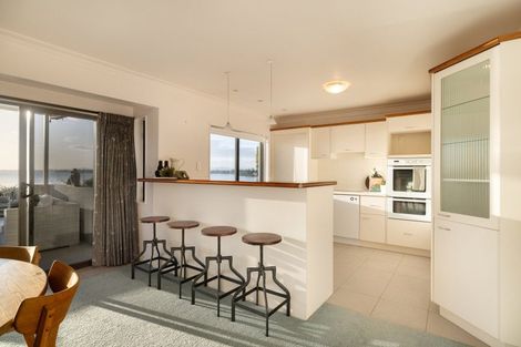 Photo of property in 17 Tinopai Drive, Omokoroa, 3114