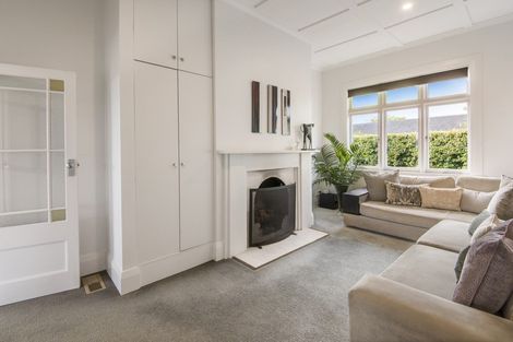 Photo of property in 242 Lake Road, Hauraki, Auckland, 0622