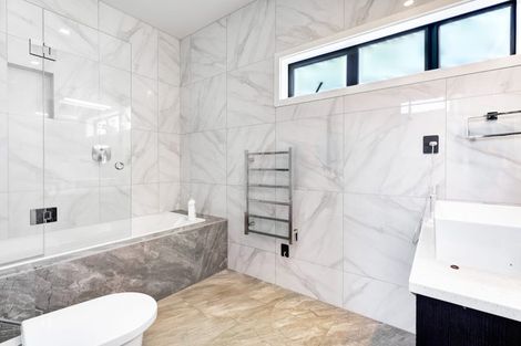 Photo of property in 7 Keiha Crescent, Massey, Auckland, 0614