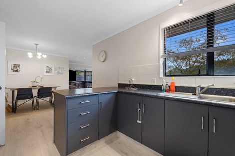 Photo of property in 9 Mccahon Drive, Pukehangi, Rotorua, 3015