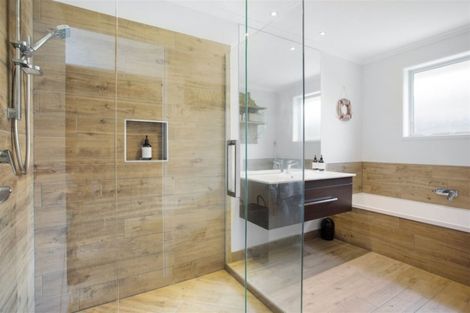 Photo of property in 26 Kohia Way, Huapai, Kumeu, 0810