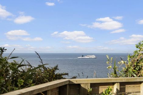 Photo of property in 4/52 High Street, Island Bay, Wellington, 6023