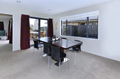 Photo of property in 3 Woodhaven Place, Parklands, Christchurch, 8083