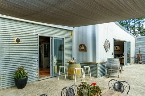 Photo of property in 454 Letts Gully Road, Letts Gully, Alexandra, 9393