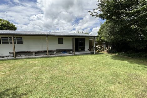 Photo of property in 20 Karaka Street, Merrilands, New Plymouth, 4312