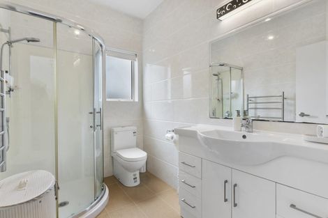 Photo of property in 76 Kaipatiki Road, Glenfield, Auckland, 0629