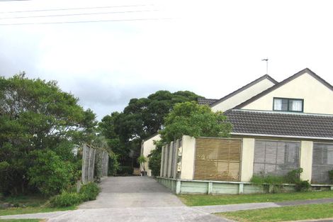 Photo of property in 2/10 East Coast Road, Milford, Auckland, 0620