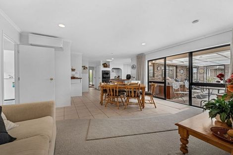 Photo of property in 120 Walter Strevens Drive, Conifer Grove, Takanini, 2112