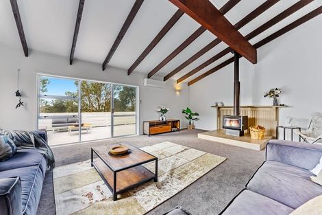 Photo of property in 8 Widmore Drive, Massey, Auckland, 0614