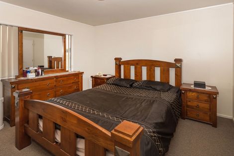 Photo of property in 518 Great South Road, Rosehill, Papakura, 2113