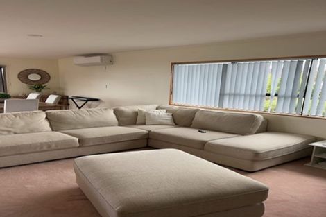 Photo of property in 1/979 Beach Road, Torbay, Auckland, 0630