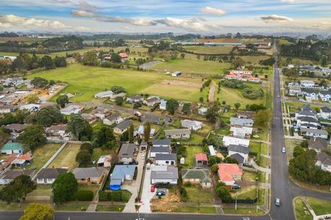 Photo of property in 44 Birdwood Road, Pukekohe, 2120