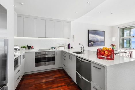 Photo of property in 2/363 Karaka Bay Road, Karaka Bays, Wellington, 6022