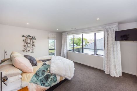 Photo of property in 28 Hawthorne Street, Strowan, Christchurch, 8052