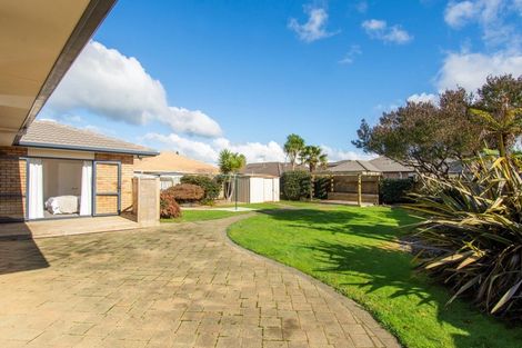 Photo of property in 10 Carlsberg Place, Papamoa Beach, Papamoa, 3118