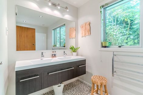 Photo of property in 99 Doon Street, Waverley, Dunedin, 9013