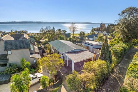 Photo of property in 6 Aries Place, Kawaha Point, Rotorua, 3010