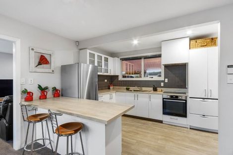 Photo of property in 143 Queenspark Drive, Parklands, Christchurch, 8083